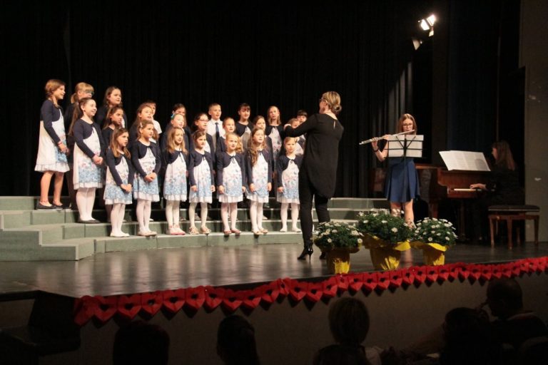 OBMOČNA REVIJA OTROŠKIH PEVSKIH ZBOROV 2023