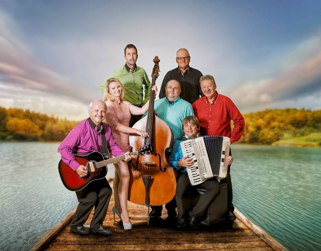 TAMBURAŠKA SKUPINA 5+ BAND