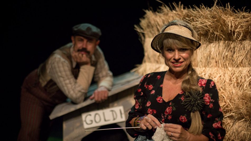 Obisk in slovo Dedka mraza in predstava za otroke – Na dvorišču