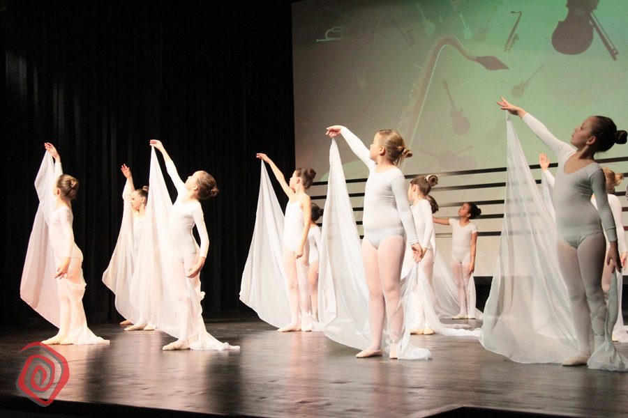 RDEČA KAPICA MALO DRUGAČE