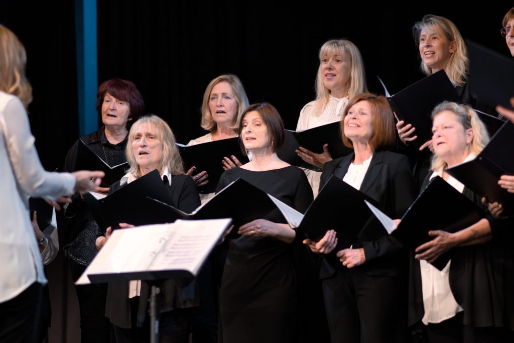 VEČER POSVEČEN PESMI – Območna revija odraslih pevskih zborov in vokalnih skupin 2023