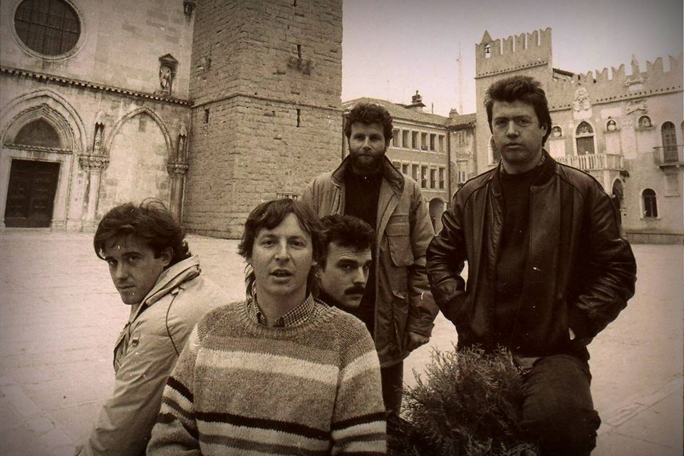 DESETI BRAT: Madona, dejmi danes – 30 let prepozno