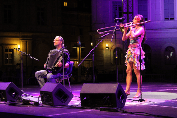 Koncerti v parku: Duo Marsell in Miriam