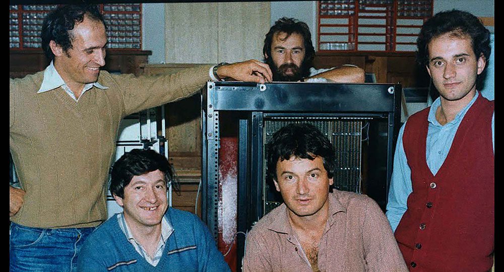 Kino v živo: ISKRE V ČASU