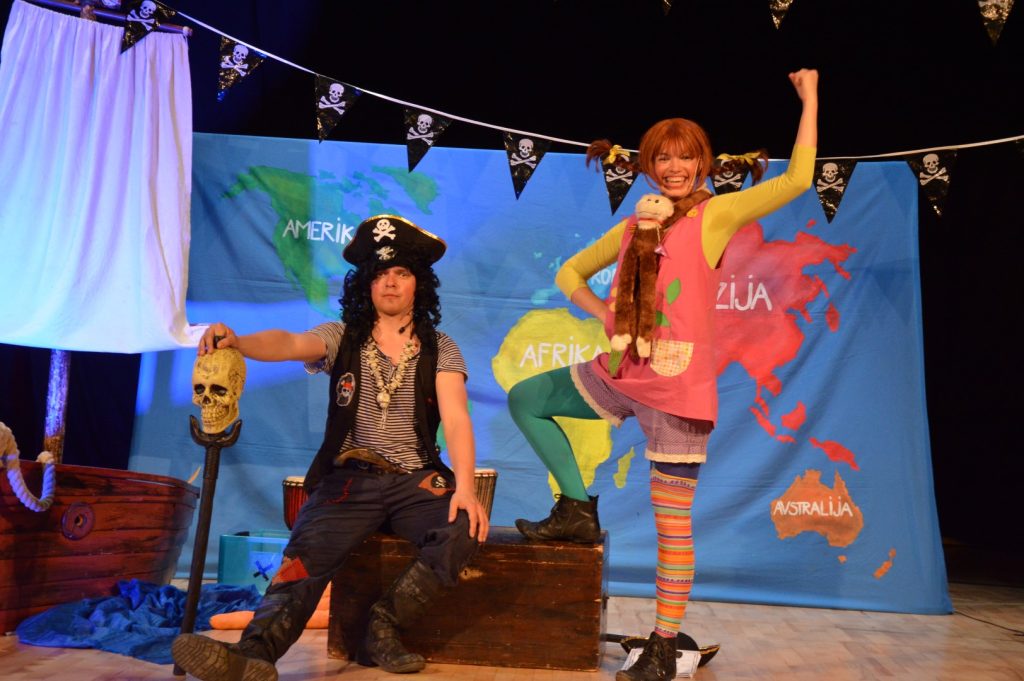 POLETJE V IZOLI: Pika nogavička in gusar Val