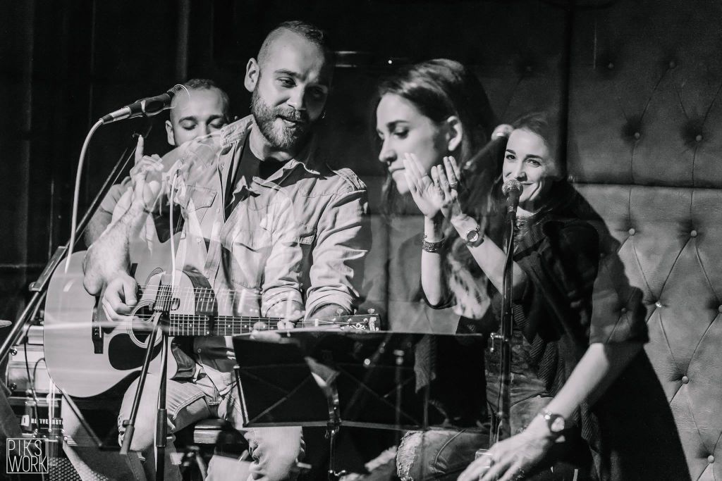 Popoldnevi v parku: DUO EGZI &KETRIN