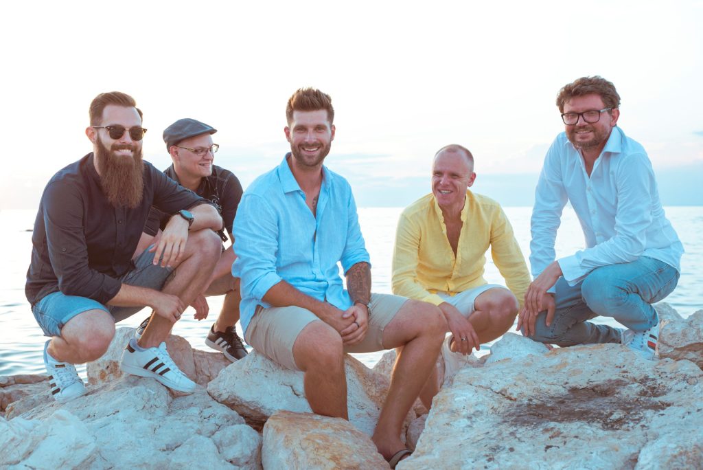 POLETJE V IZOLI: ETIENNE IN TEMPERA