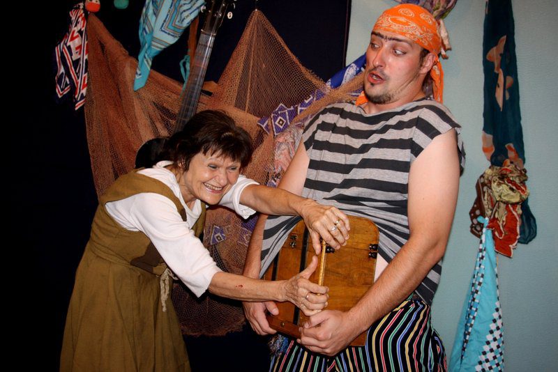 Predstave za otroke: Gusar Tone