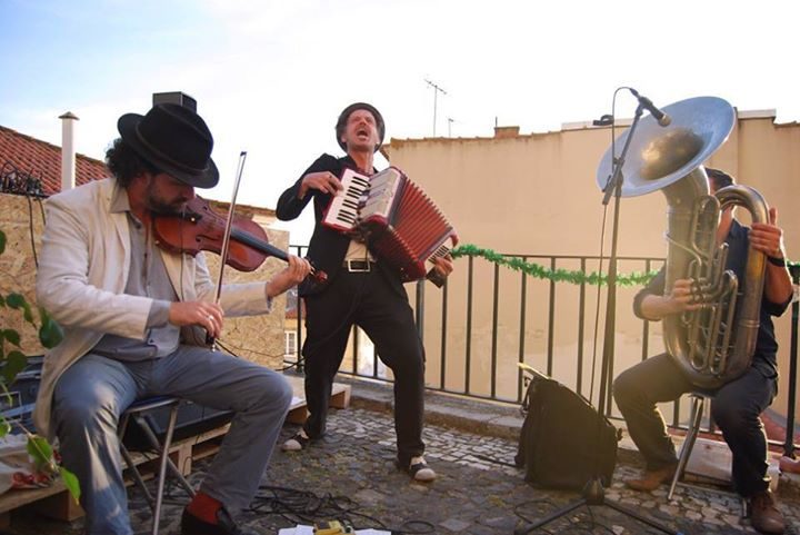 MISERIA DELUXE