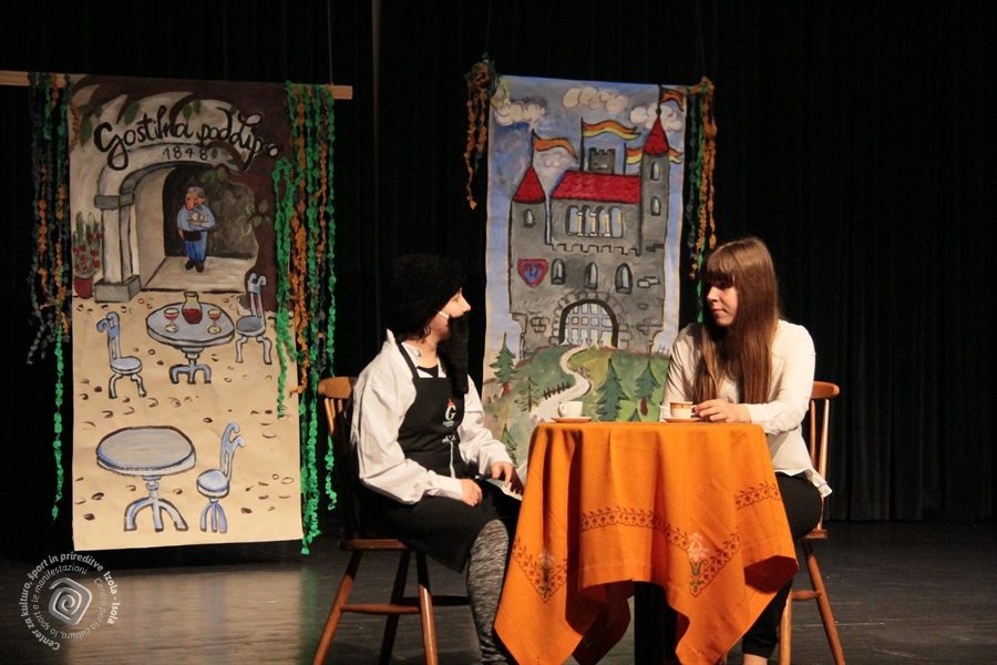 Območno srečanje otroških gledaliških skupin