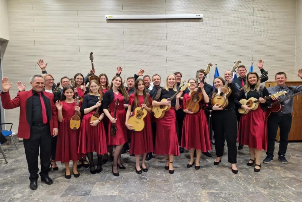 POLETJE V IZOLI: TAMBURAŠKI ORKESTER CIRKOVCE