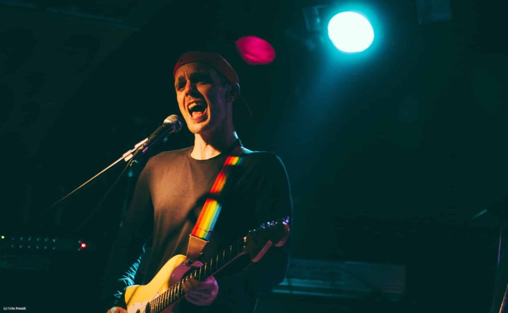 Poletje pri špini – MATE BRO