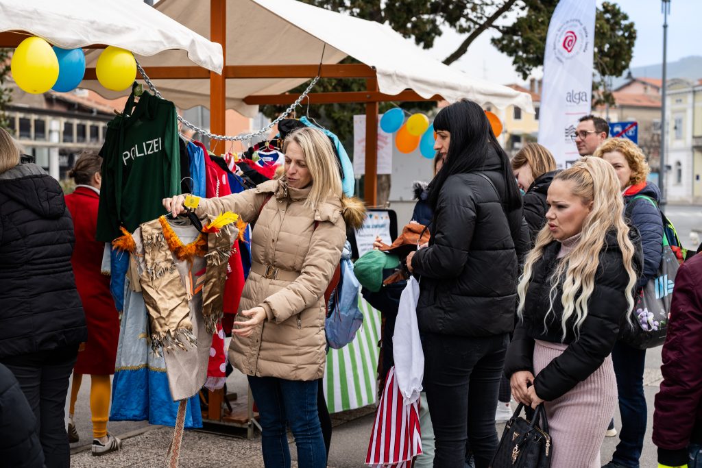 SUSTAINABLE CARNIVAL EXCHANGE