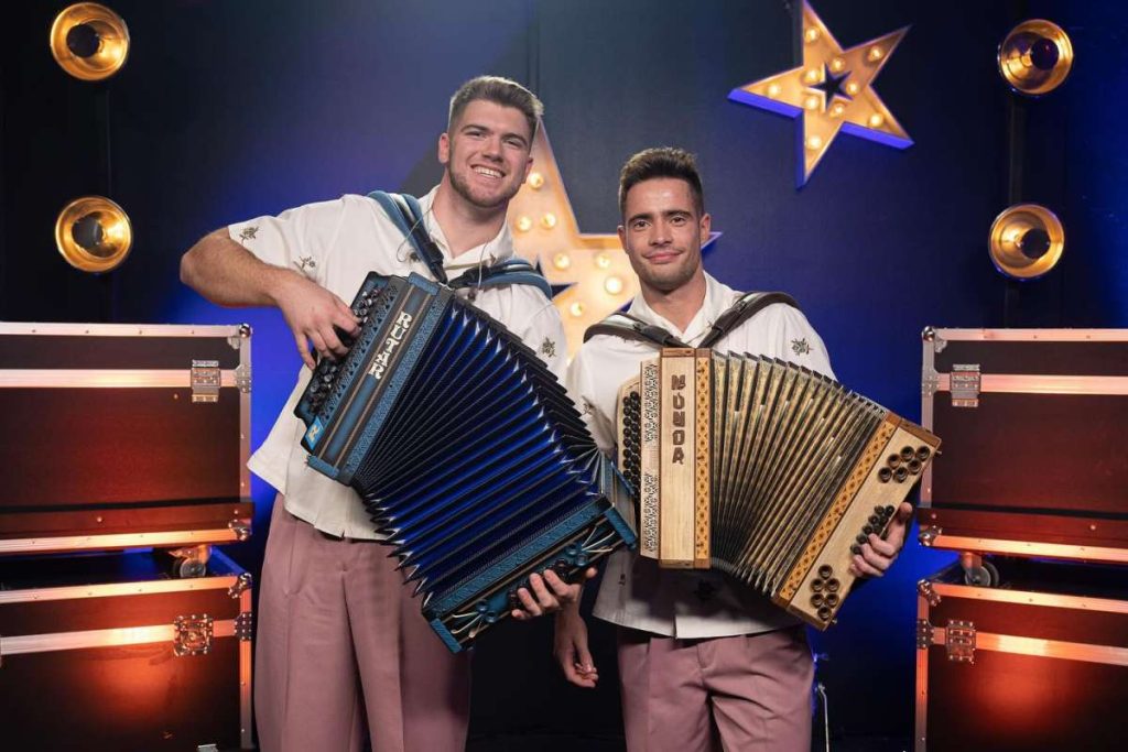 POLETJE V PARKU: ZEMLJOTRES