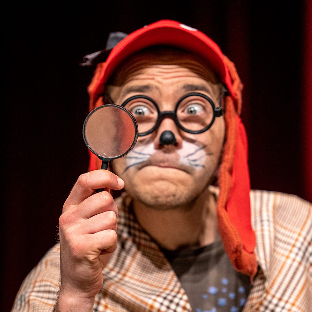 POLETJE V PARKU: MIMI IN DETEKTIV VOHLJAČ