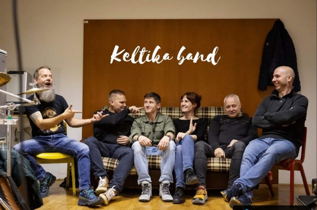 POLETJE V PARKU: KELTIKA