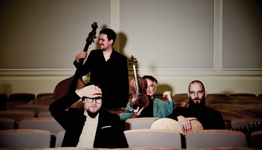 Četrtkovi večeri pri špini – Analinda